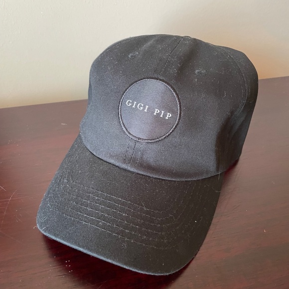 Gigi Pip Grey Ballcap - Picture 2 of 2